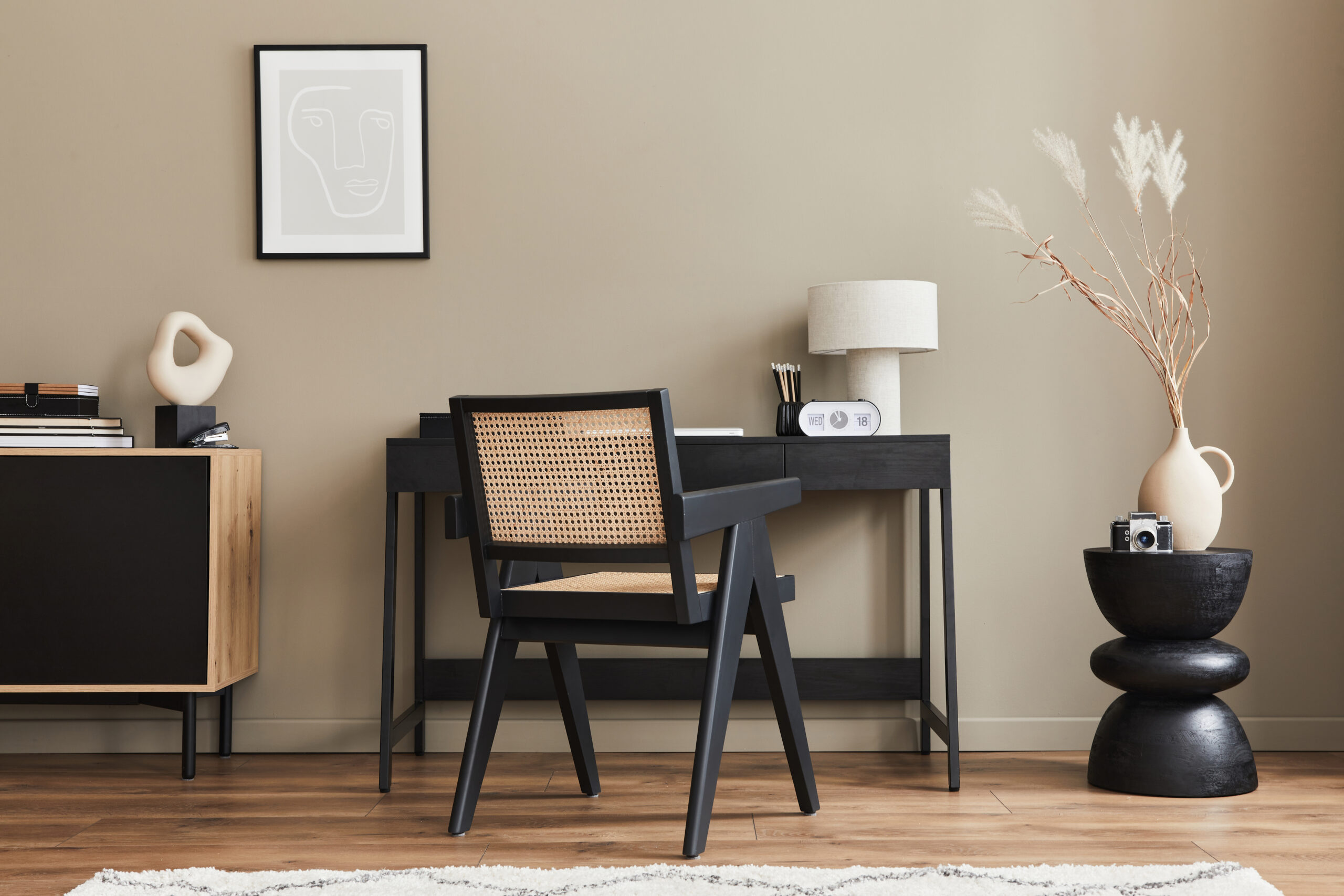 Modern,Interior,Design,Of,Home,Office,Space,With,Stylish,Chair,